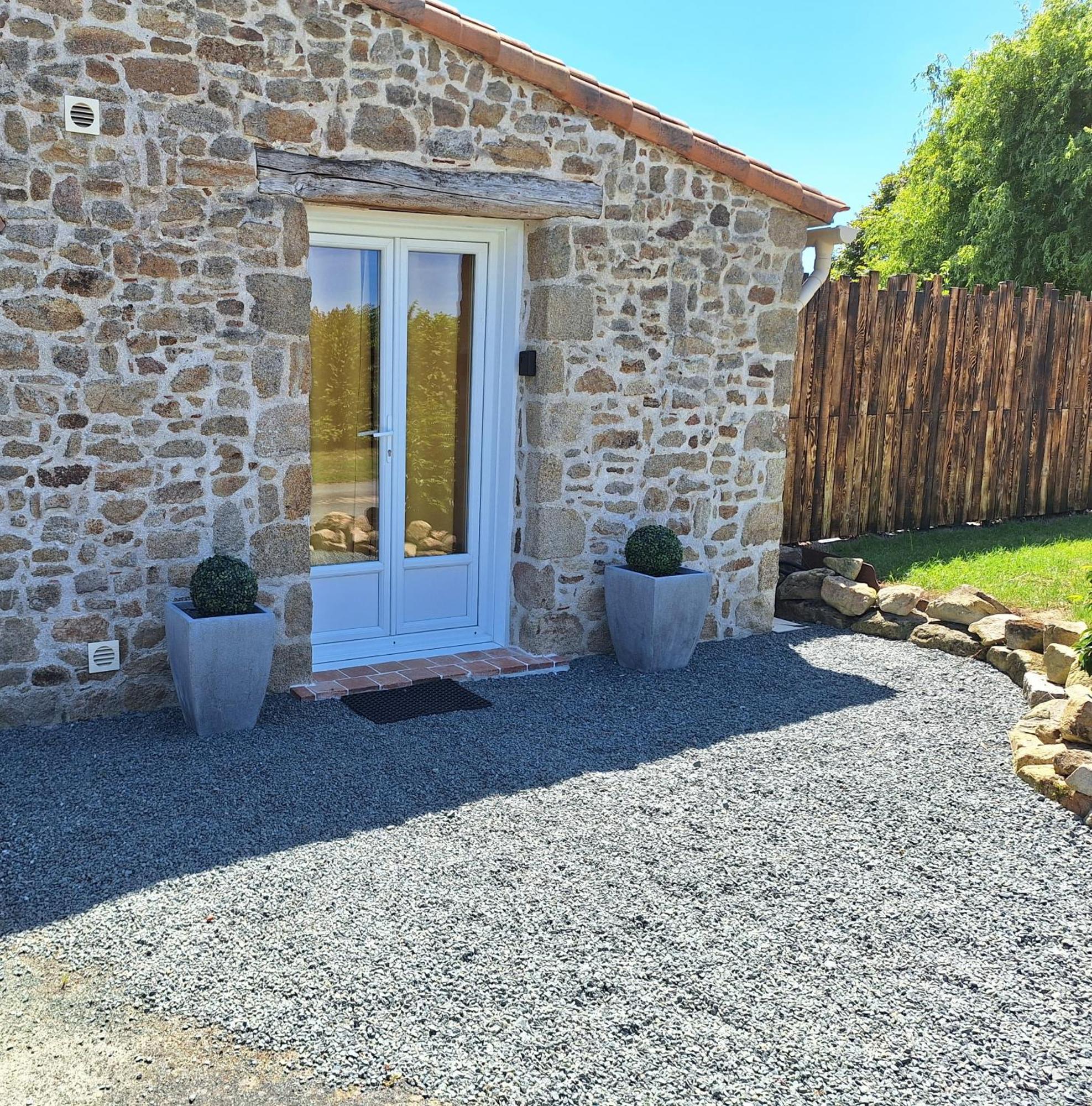 Apartamento Chez Dominique Et Bruno A 20 Mm Du Puydufou Bazoges-en-Paillers Exterior foto